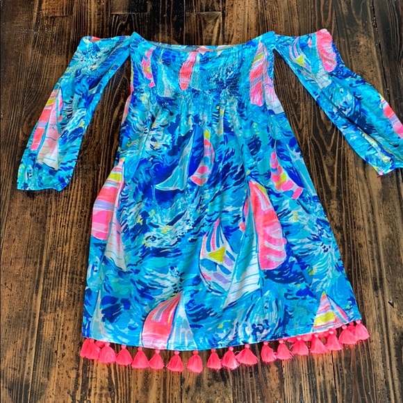 Lilly Pulitzer Dresses & Skirts - Lilly Pulitzer Off The Shoulder Dress